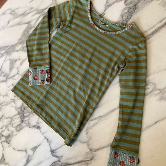 Mustard Pie 💚Olive Green Button Cuffed Top with Floral Trim - Picture 2 of 3